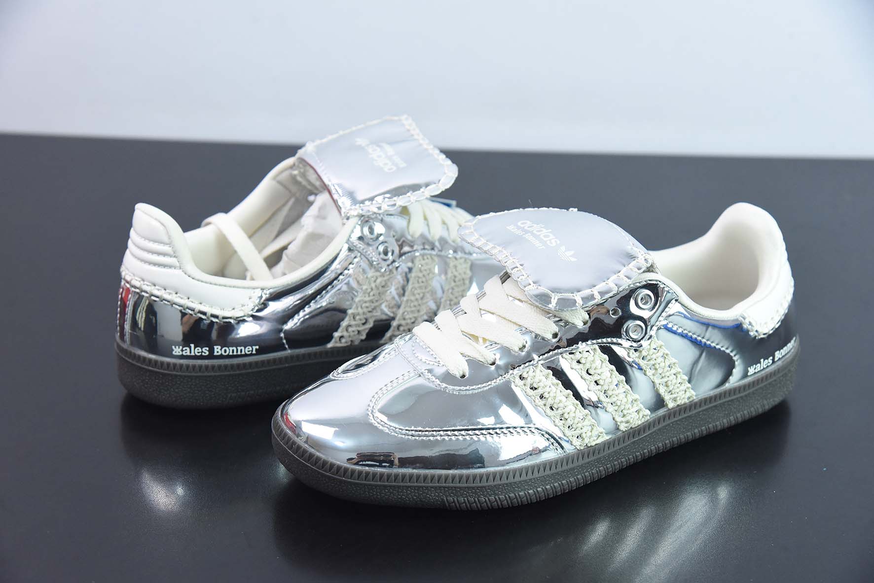 AD Originals Samba Classic"Silver Metallic"桑巴低帮运动鞋 货号: IG8181