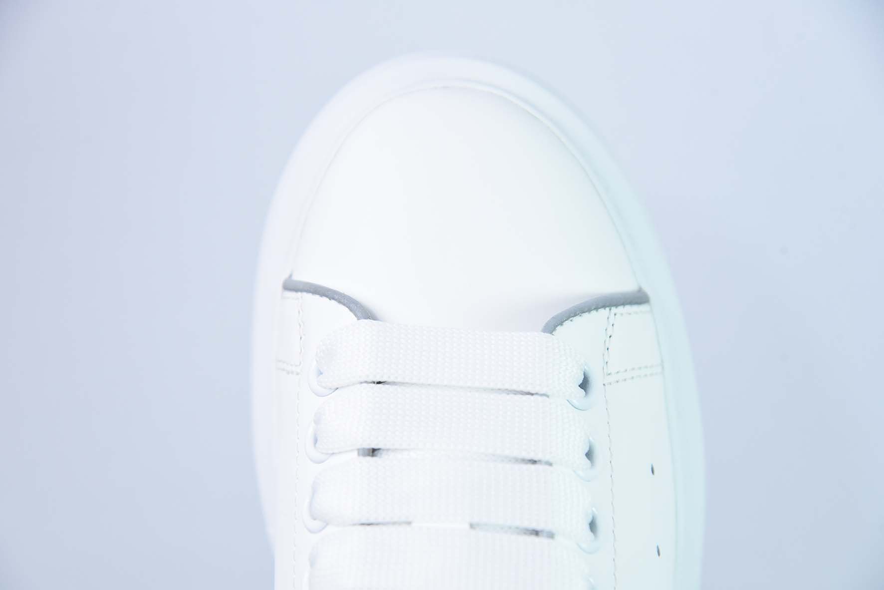 Alexander McQueen 亚历山大麦昆 3M白低帮运动鞋