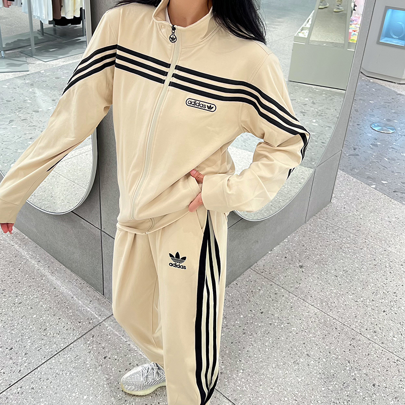 _doR9sRWUy79YsIczMBGZmBzrekTRefjnsT3feDw