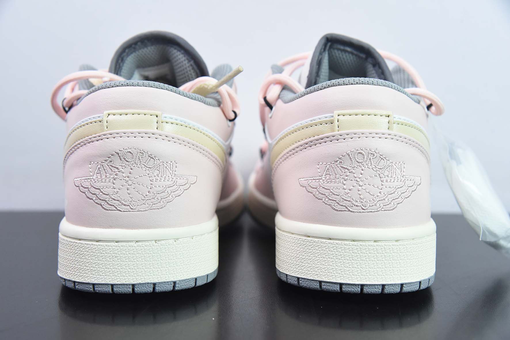 NK Air Jordan 1 Low AJ1 乔1定制版 绑带解构 运动文化篮球鞋 货号:553558-053