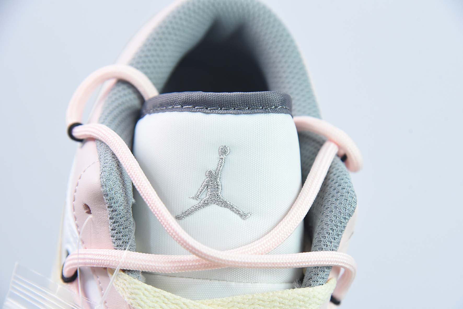 NK Air Jordan 1 Low AJ1 乔1定制版 绑带解构 运动文化篮球鞋 货号:553558-053