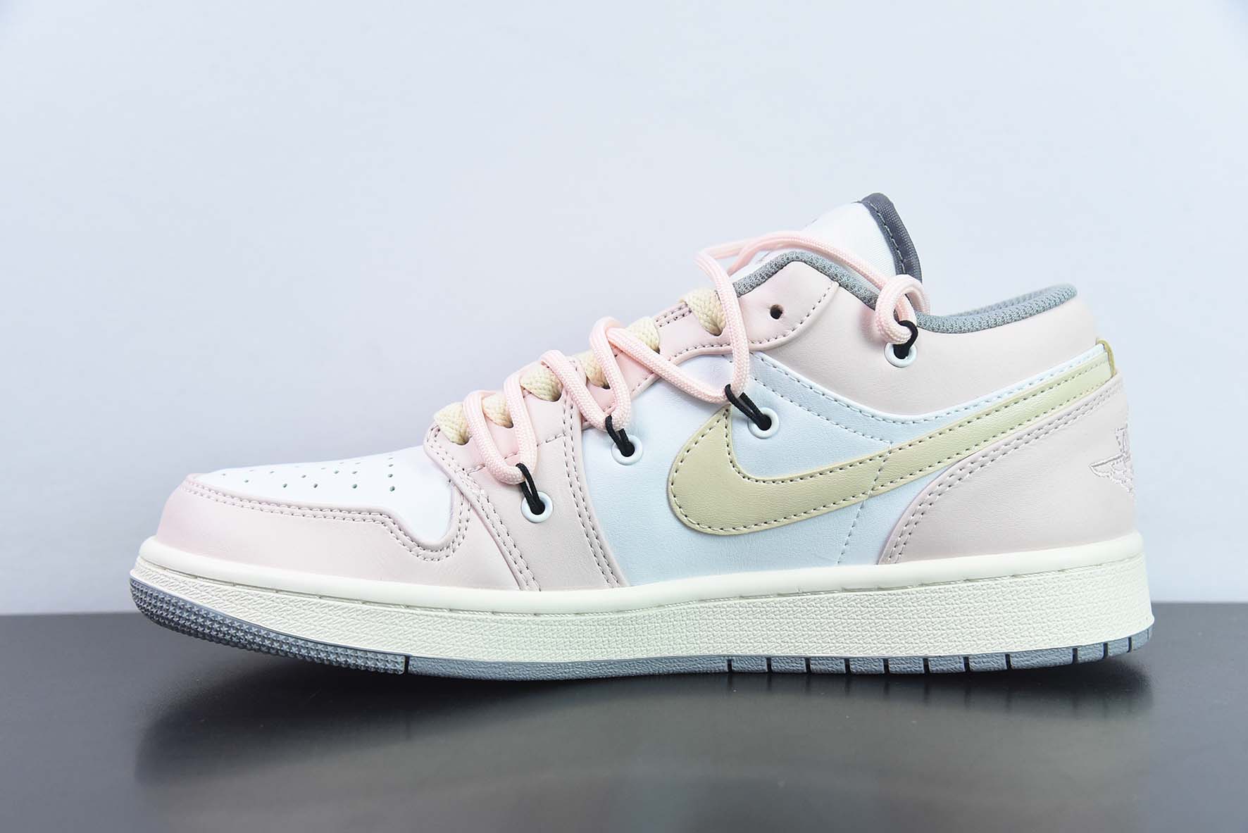 NK Air Jordan 1 Low AJ1 乔1定制版 绑带解构 运动文化篮球鞋 货号:553558-053