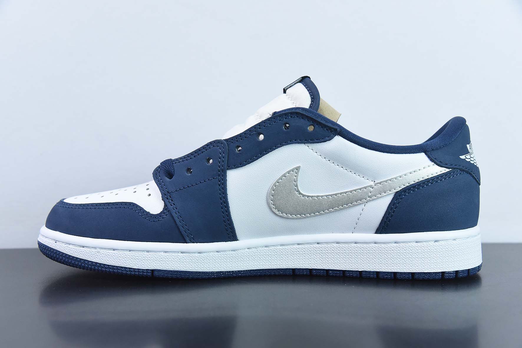 NK SB x Air Jordan 1 Low AJ1乔1联名 低帮休闲运动板鞋 货号：CJ7891-400