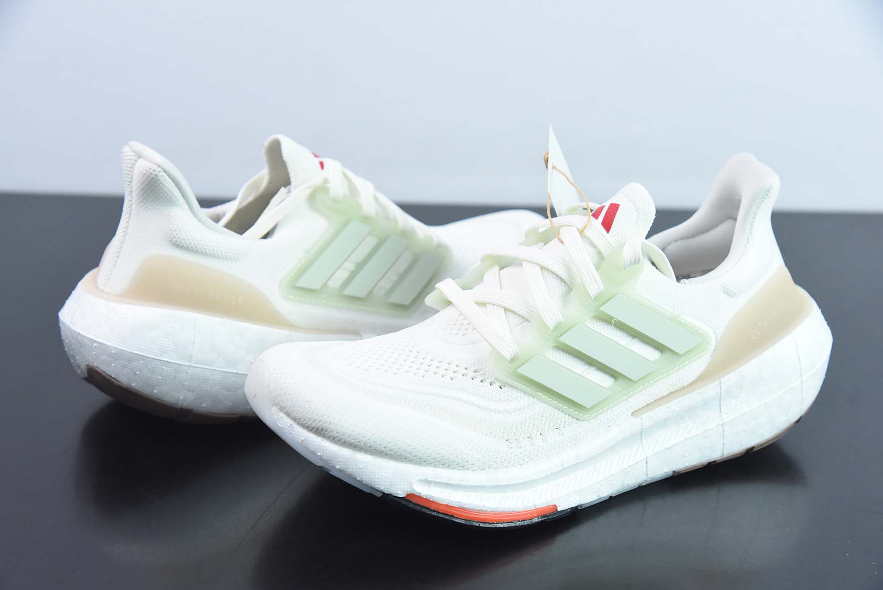 阿迪达斯Adidas Pure Boost 2023 Light"Mint/White"23版轻弹 针织浅薄荷绿白橙”HQ6348