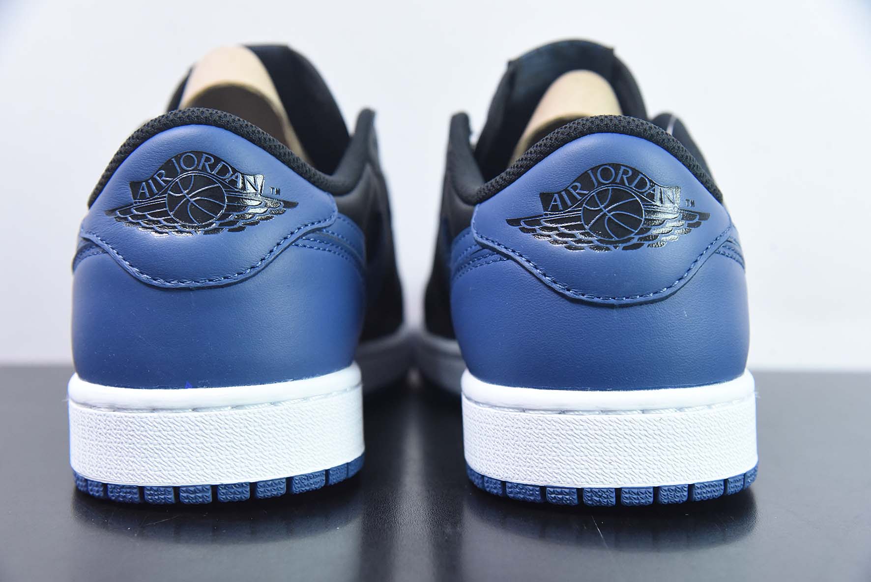 Air Jordan 1 Retro Low AJ1乔1 低帮 黑蓝 货号：CZ0775-041