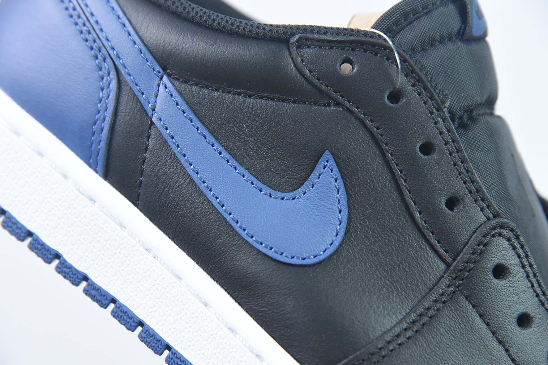 Air Jordan 1 Retro Low AJ1乔1 低帮 黑蓝 货号：CZ0775-041