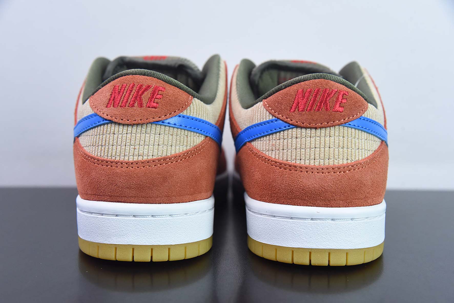 Nk SB Dunk Low Pro Color 灯芯绒 低帮休闲运动滑板鞋 货号:BQ6817-201