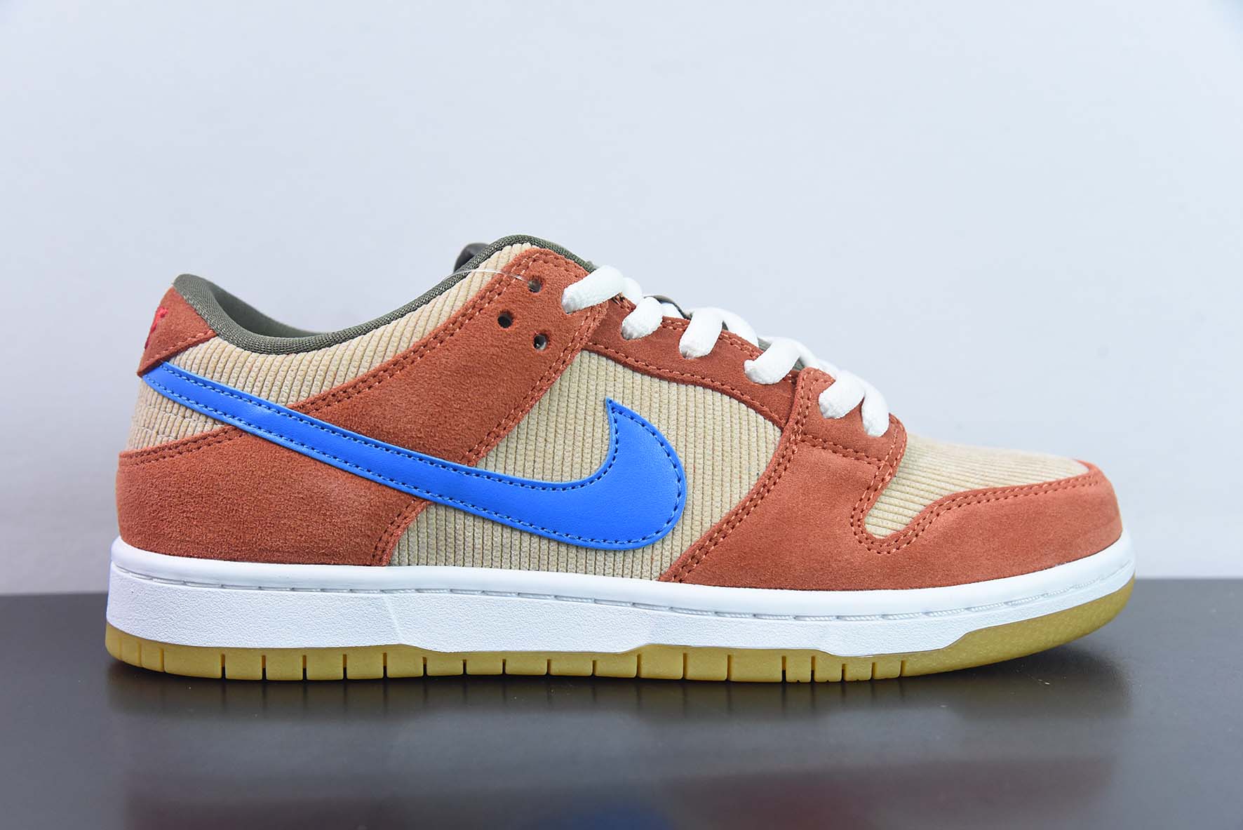 Nk SB Dunk Low Pro Color 灯芯绒 低帮休闲运动滑板鞋 货号:BQ6817-201