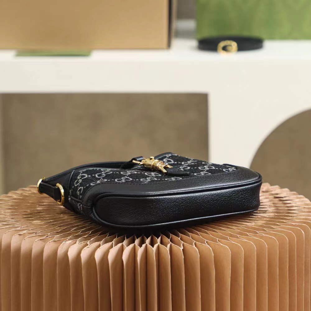 Gucci Bag Collection crafted with premium materials and signature design 8
