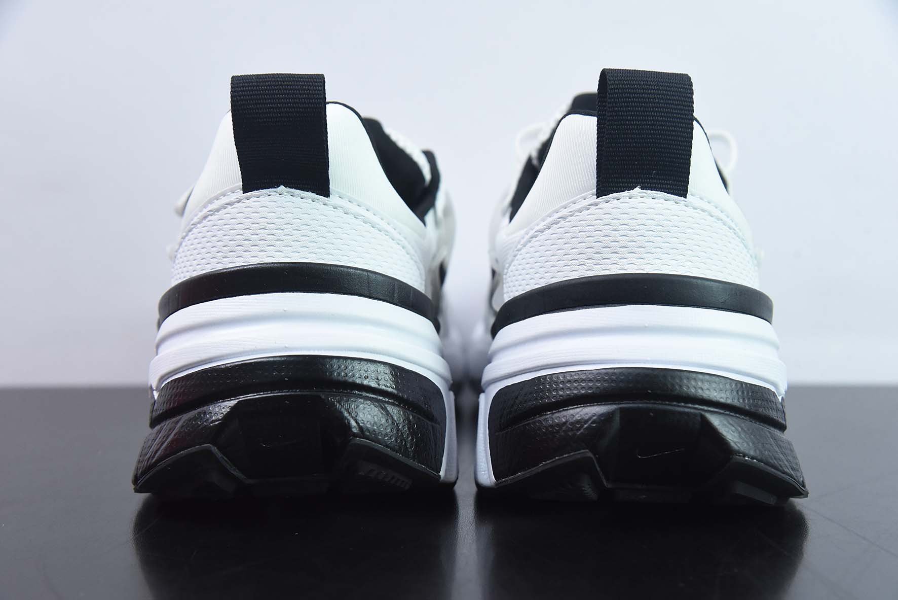 NIKE V2K Runtekk 减震防滑复古低帮跑步鞋货号: FD0736 102