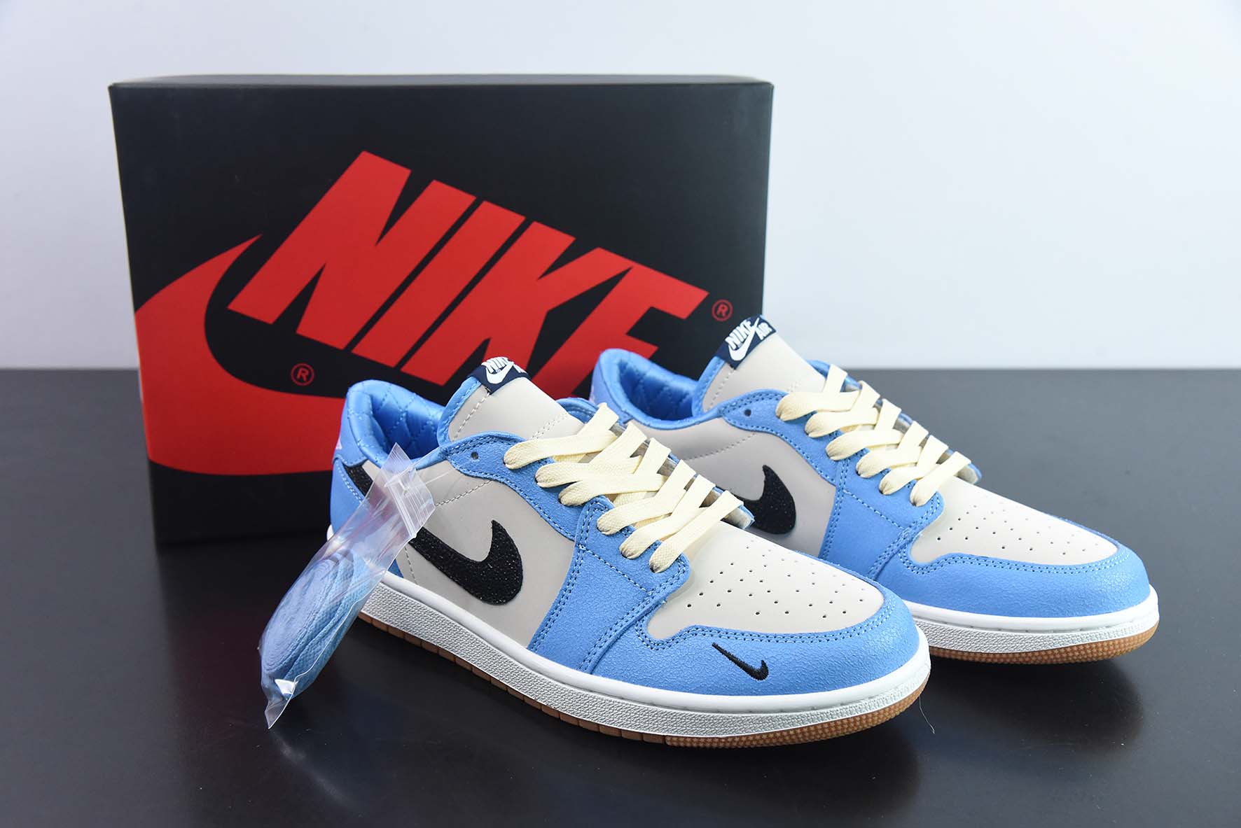 Air Jordan 1 Low OG Bleached Coral 低帮复古运动鞋货号:CZ0790-141
