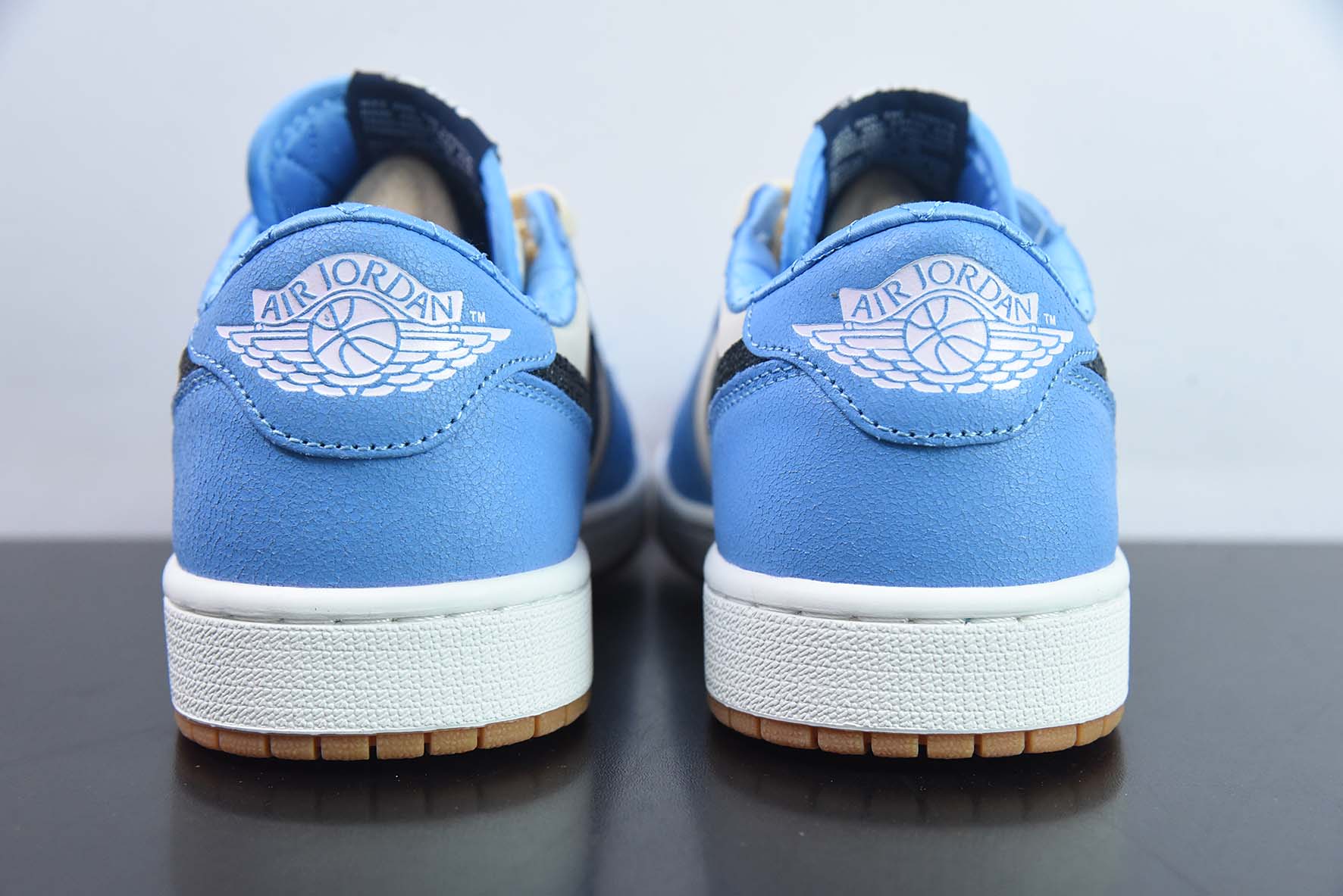 Air Jordan 1 Low OG Bleached Coral 低帮复古运动鞋货号:CZ0790-141