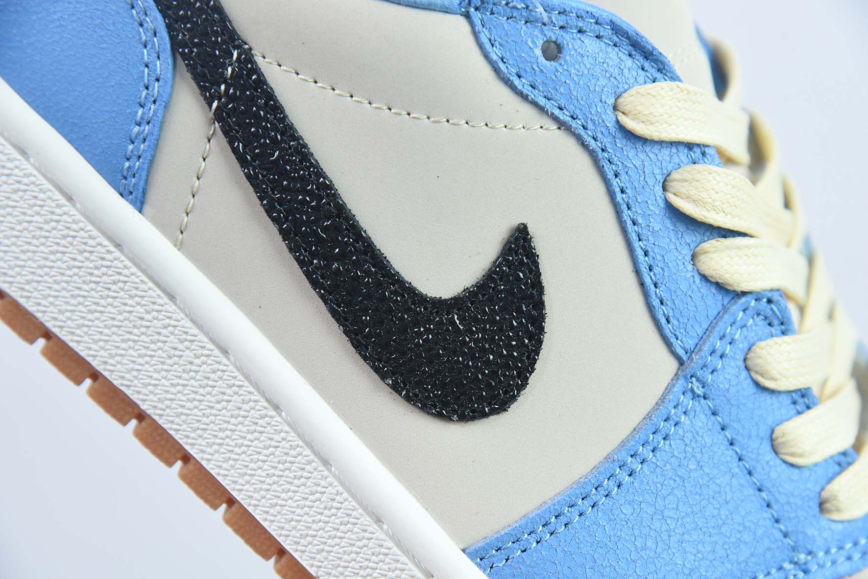 Air Jordan 1 Low OG Bleached Coral 低帮复古运动鞋货号:CZ0790-141