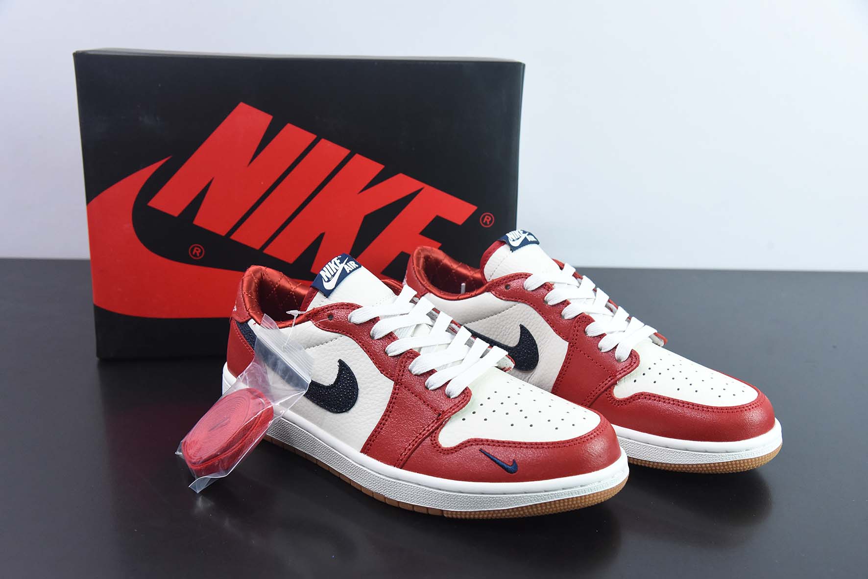 Air Jordan 1 Low OG Bleached Coral 低帮复古运动鞋货号:CZ0790-100