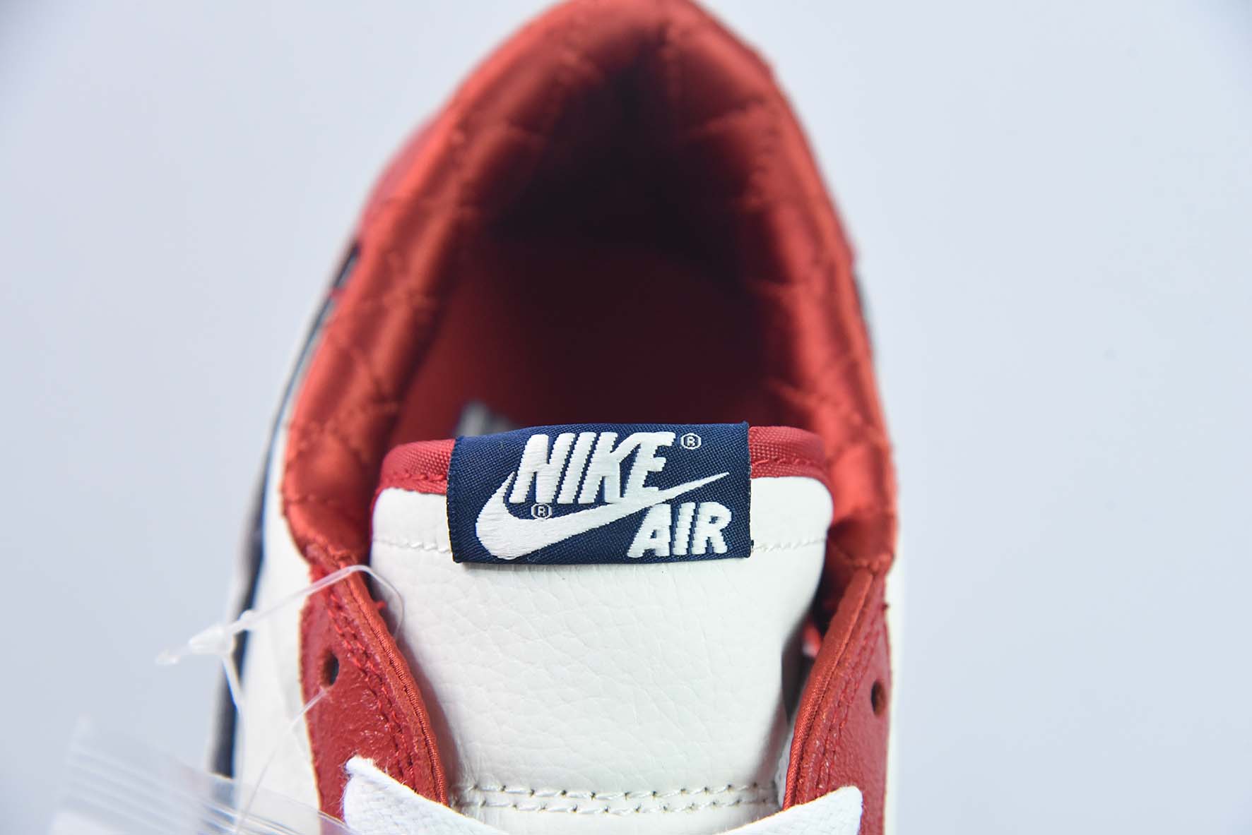 Air Jordan 1 Low OG Bleached Coral 低帮复古运动鞋货号:CZ0790-100