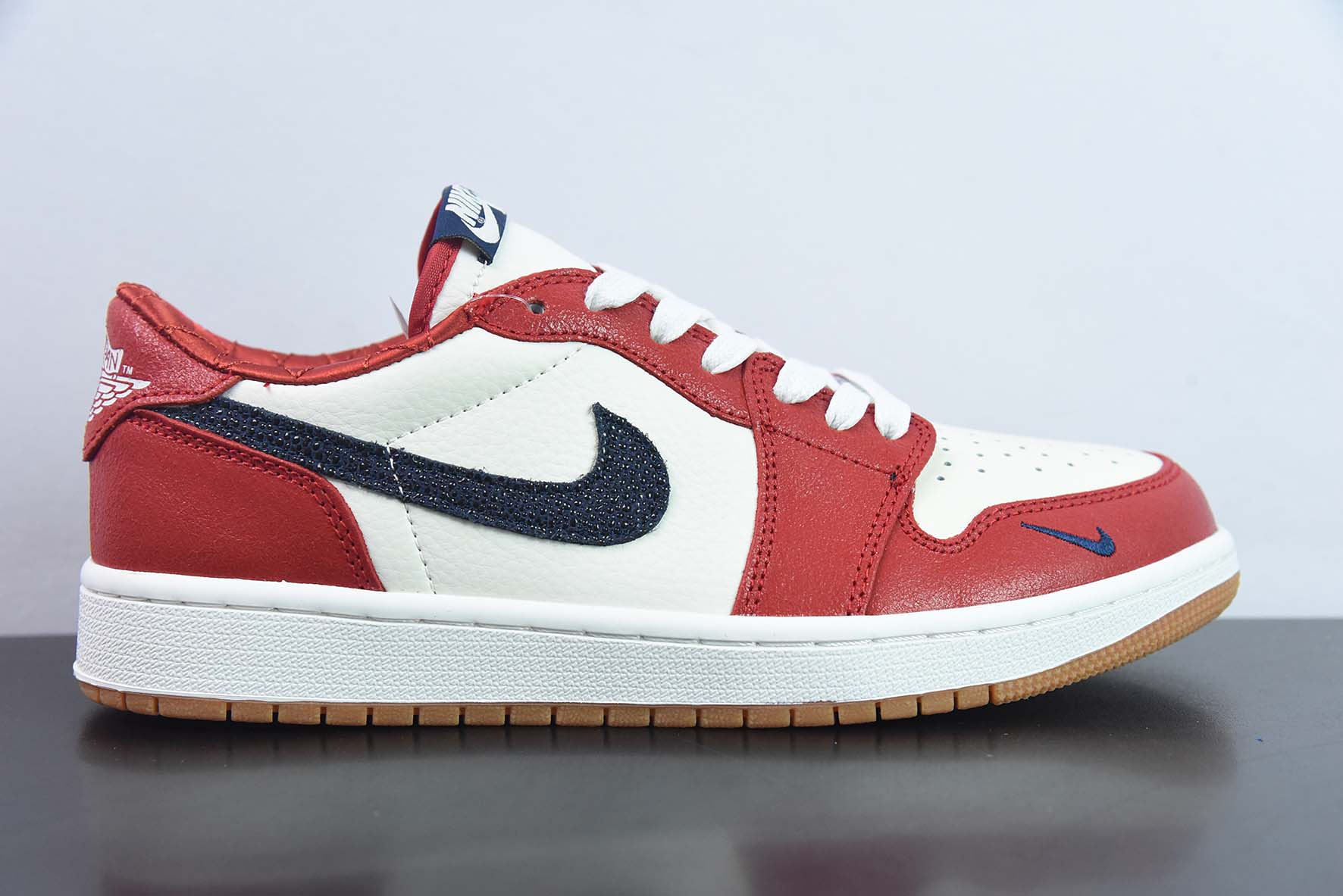 Air Jordan 1 Low OG Bleached Coral 低帮复古运动鞋货号:CZ0790-100