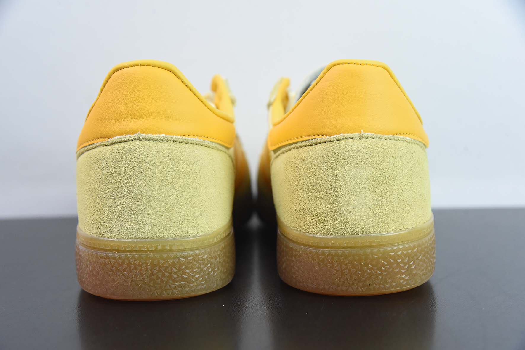 Adidas Handball Spezial 阿迪达斯经典款 复古休闲板鞋 货号:GY7407