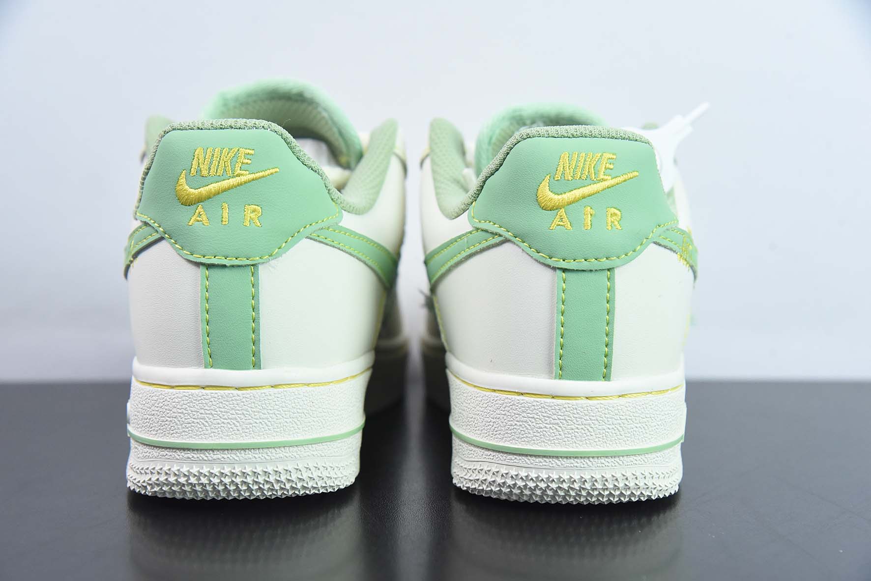 Nk Air Force 1'07 Low "Just Do It" 小香风系列 空军一号低帮休闲运动板鞋 货号:FJ7740-011