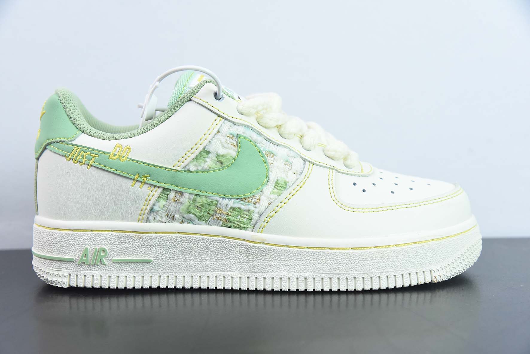Nk Air Force 1'07 Low "Just Do It" 小香风系列 空军一号低帮休闲运动板鞋 货号:FJ7740-011