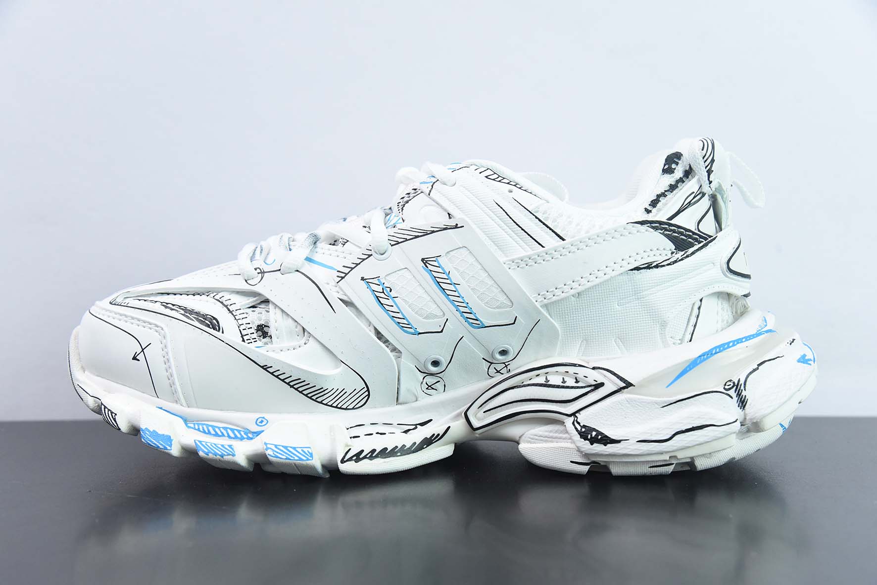 巴黎世家/Balenciaga 巴黎世家3.0低帮老爹鞋  白黑蓝 货号：542023 W3SRA 9014