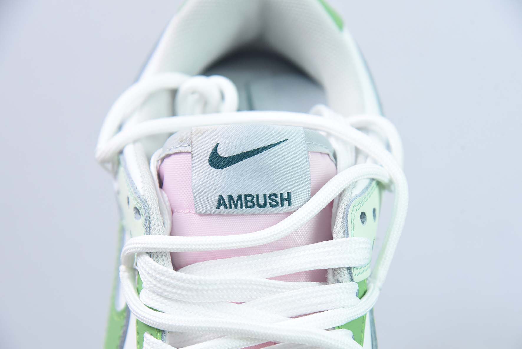 NK Dunk Low 解构 奶缇莓莓 灰白蓝低帮运动鞋 货号：FD1232-002
