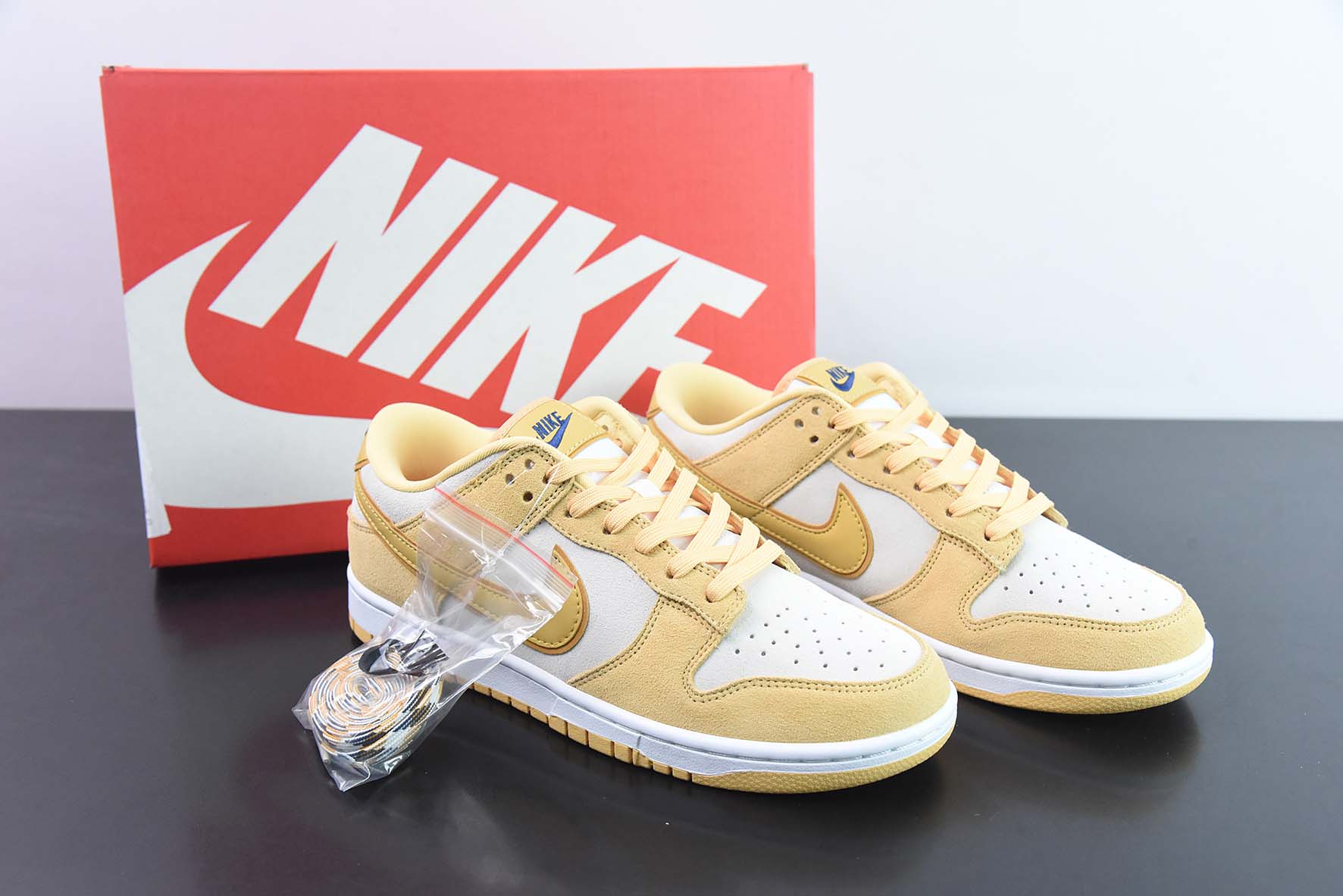 Nike SB Dunk Low LX"Gold Suede" 黄金小麦低帮运动鞋 货号:DV7411-200