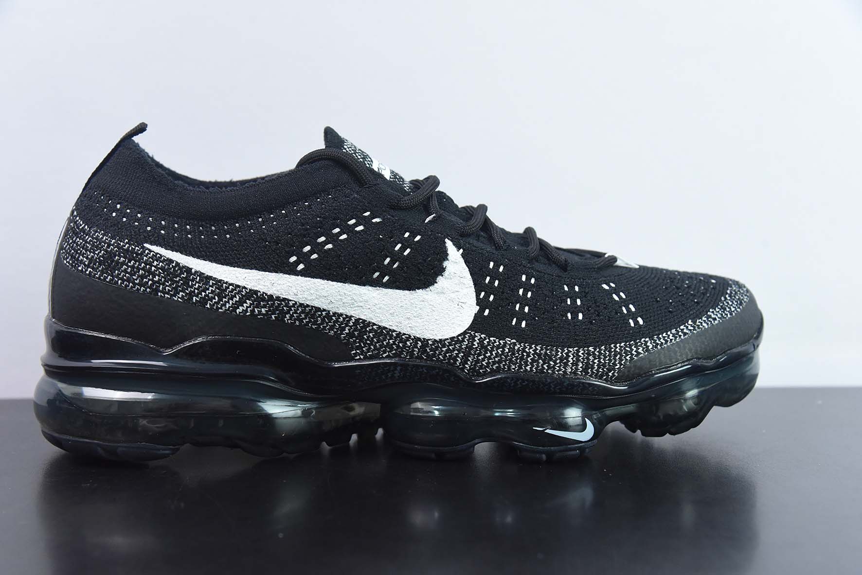 NK Air VaporMax 2023 Flyknit FK 2023款大气垫系列低帮针织休闲运动全掌气垫慢跑鞋DV1678-001