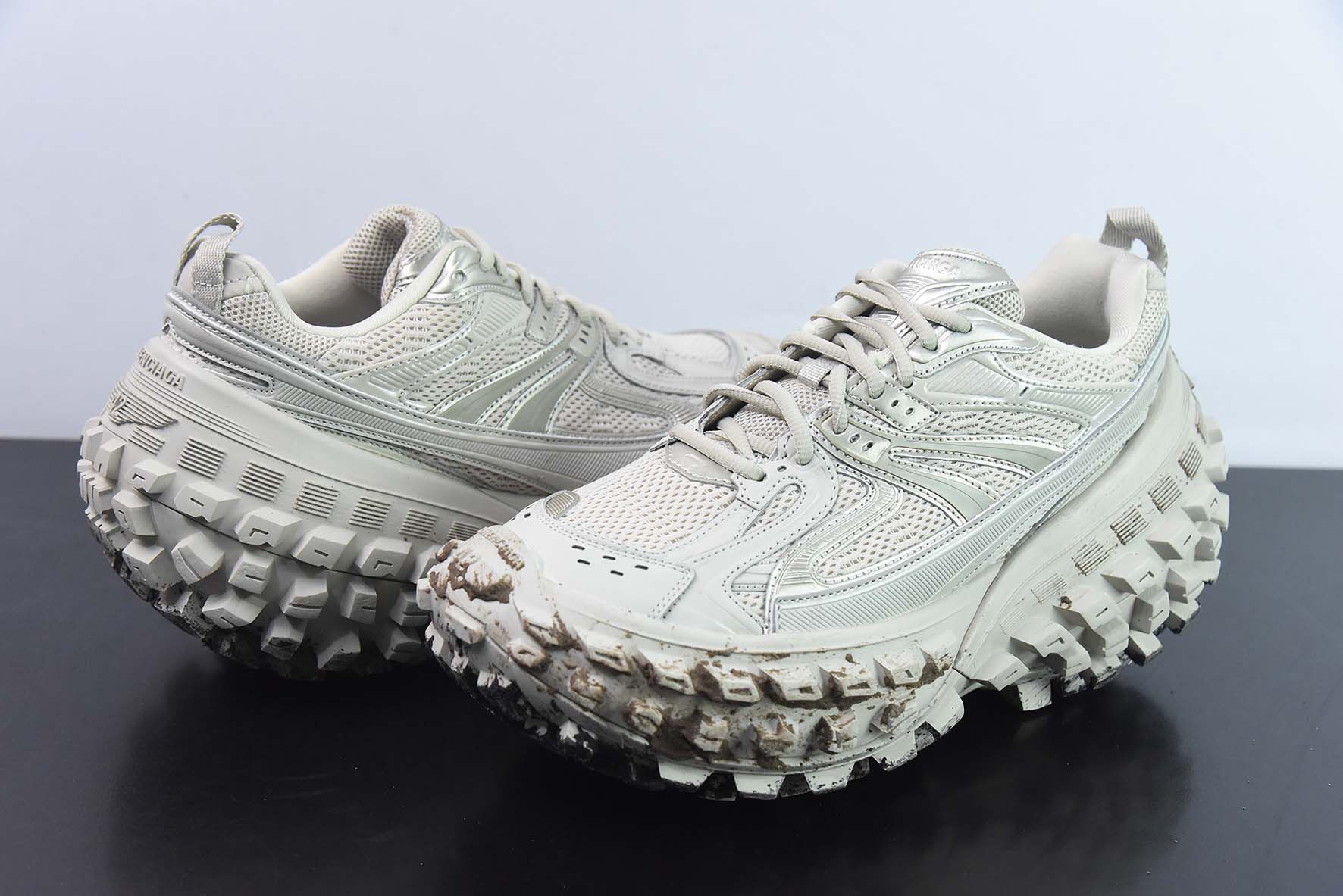 BALENCIAGA Defender Rubber Platform Sneakers卫士系列低帮坦克巴黎世家轮胎做旧 脏脏鞋