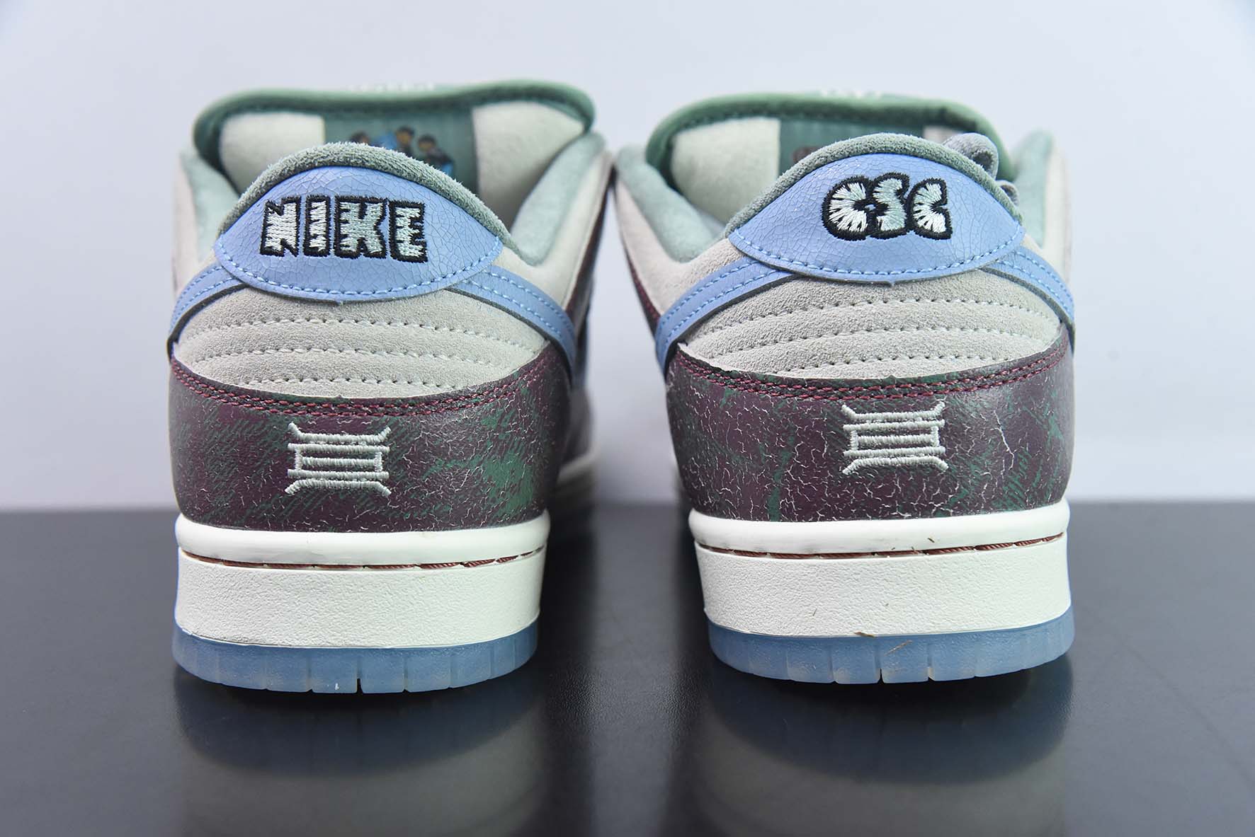 NikeSBDunkLow 白绿联名低帮运动鞋 货号:FN4193 100