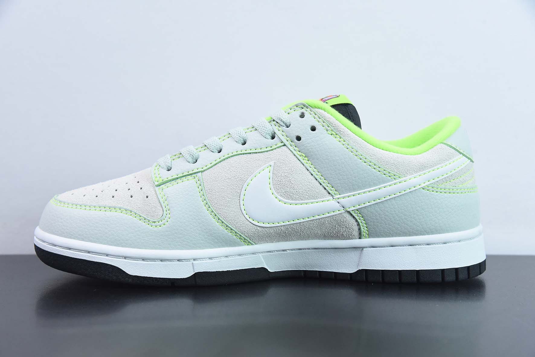 Nike Dunk Low Oregon Ducks 俄勒冈鸭队主题配色 板鞋 货号:FQ7260-001