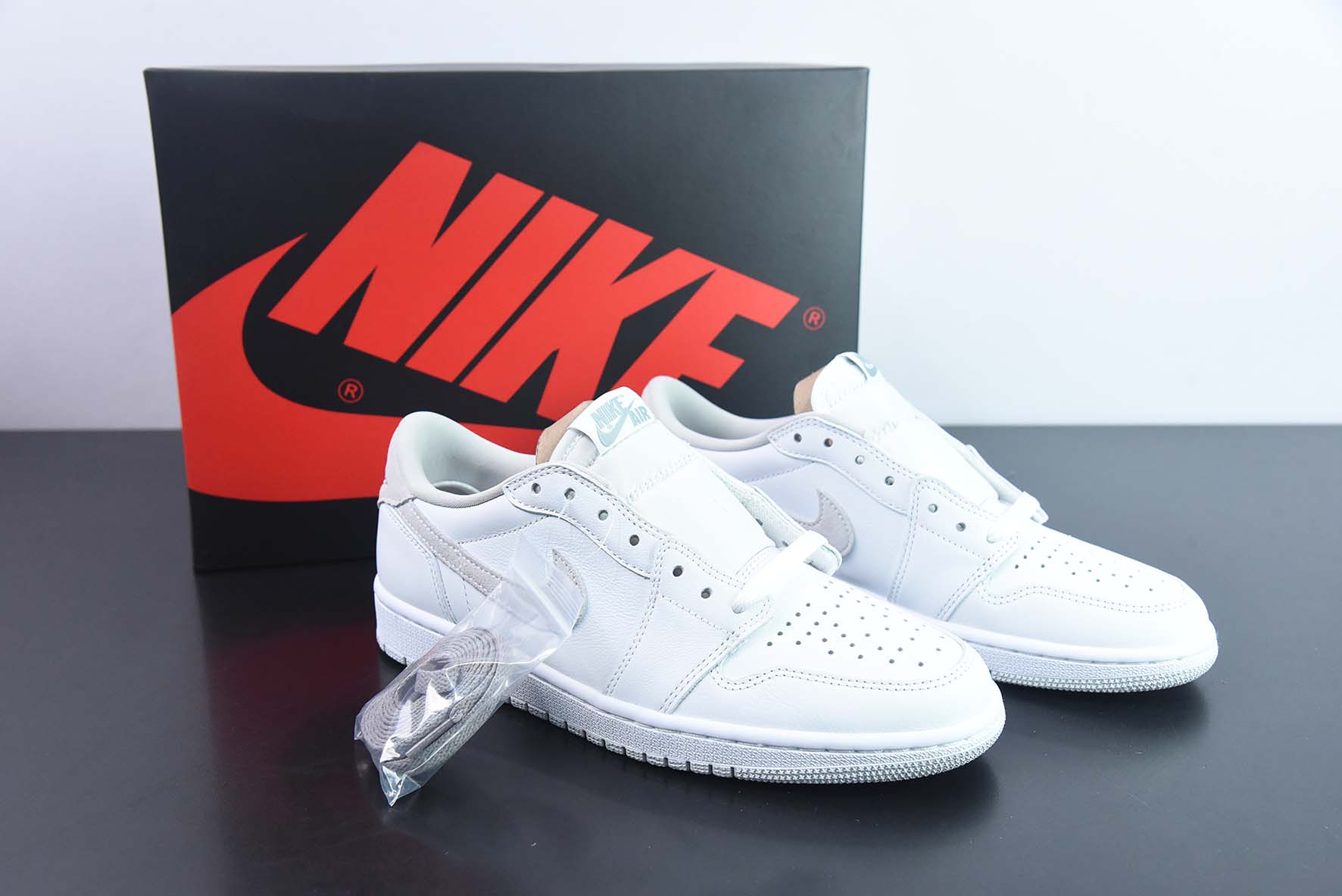 Air Jordan 1 Low OG Neutral Grey 灰白 乔1 AJ1 低帮 货号：CZ0790-100