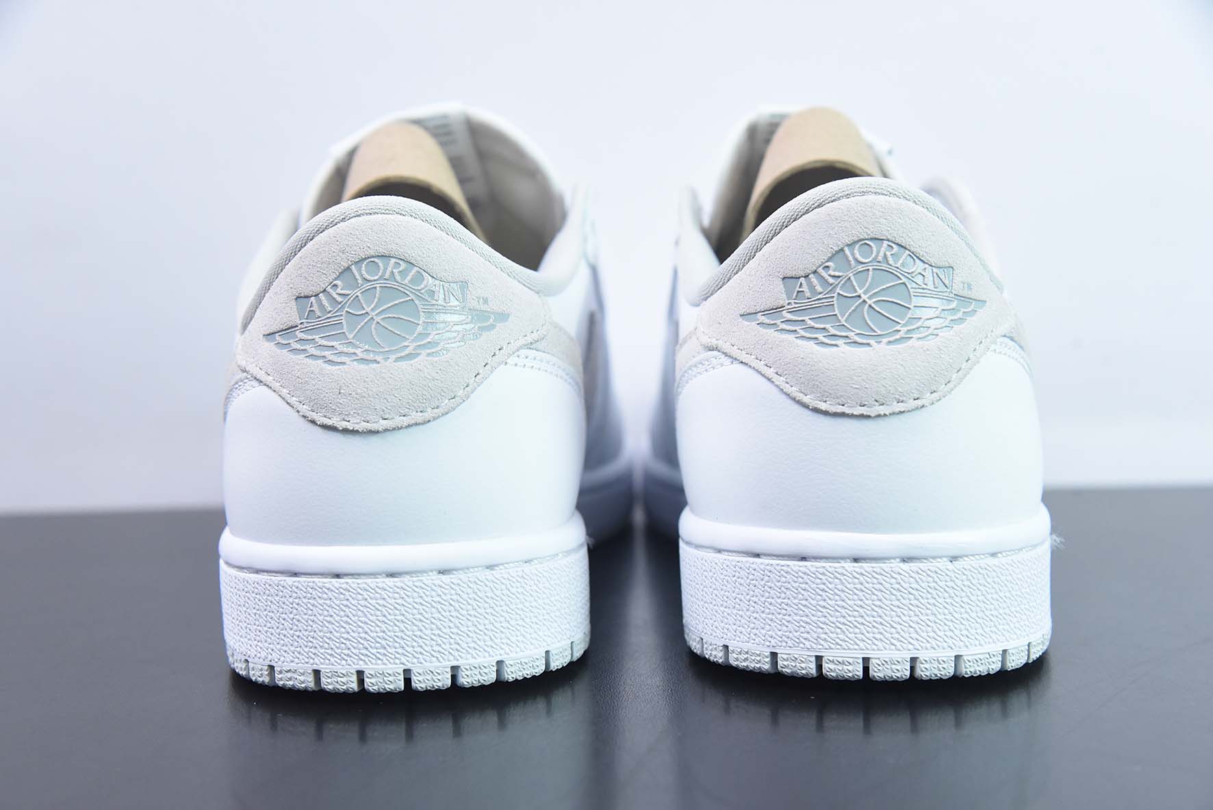 Air Jordan 1 Low OG Neutral Grey 灰白 乔1 AJ1 低帮 货号：CZ0790-100