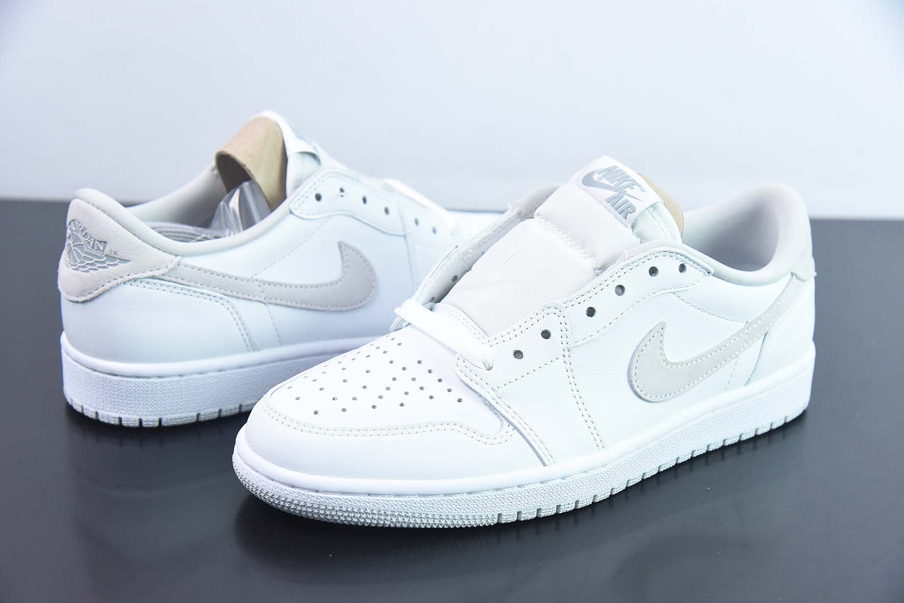 Air Jordan 1 Low OG Neutral Grey 灰白 乔1 AJ1 低帮 货号：CZ0790-100