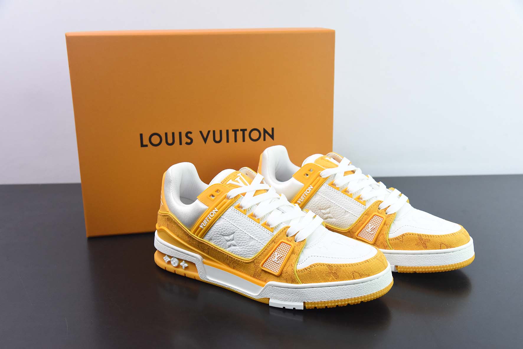 LV/路易威登    驴家 LV Trainer运动鞋