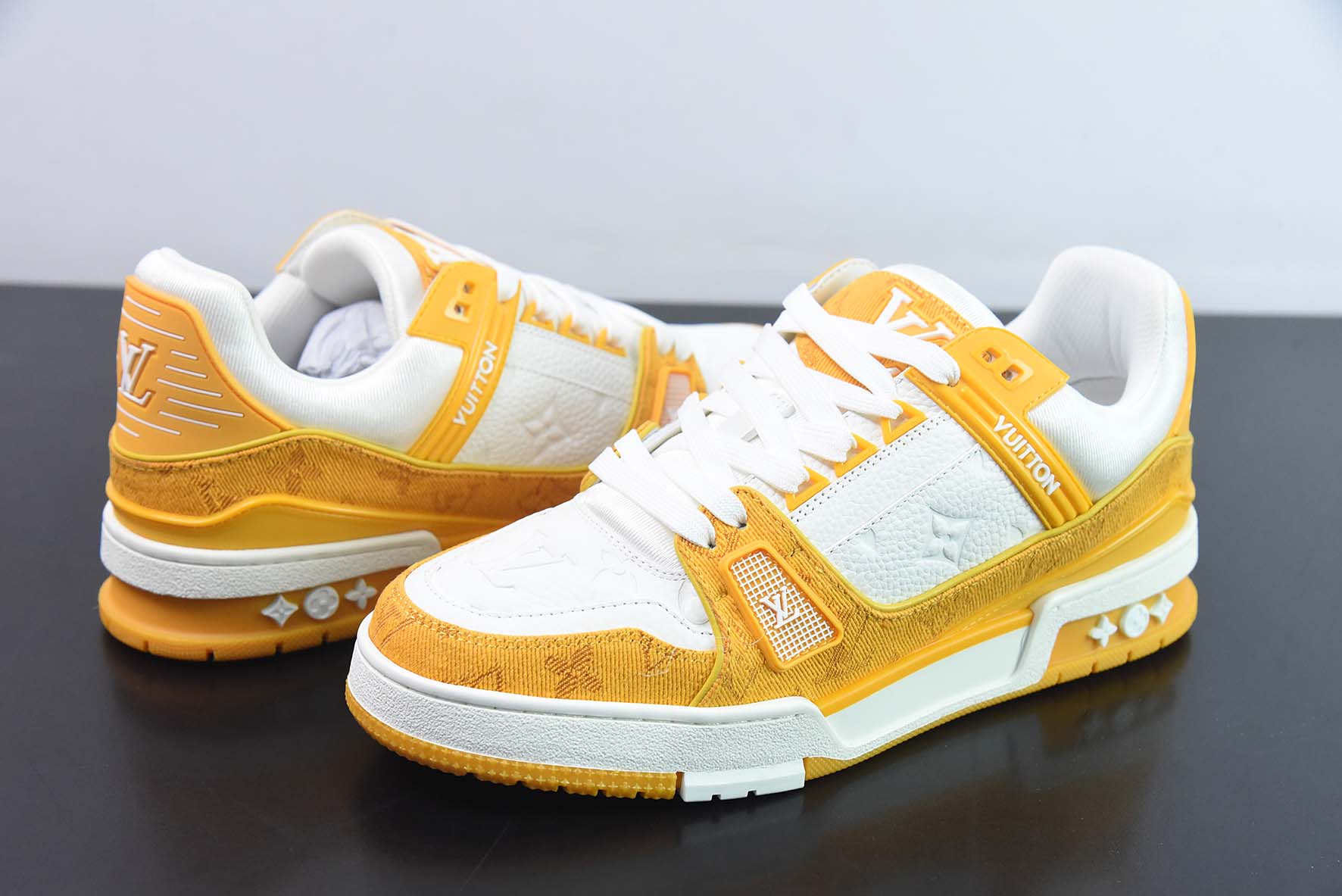 LV/路易威登    驴家 LV Trainer运动鞋