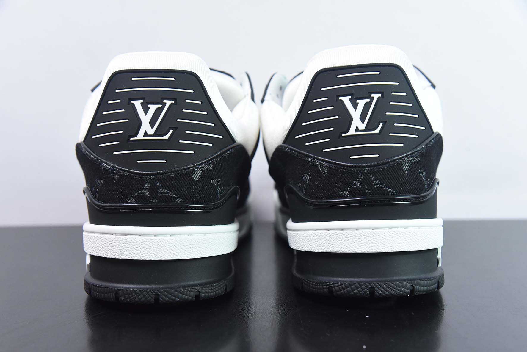 LV/路易威登    驴家 LV Trainer运动鞋