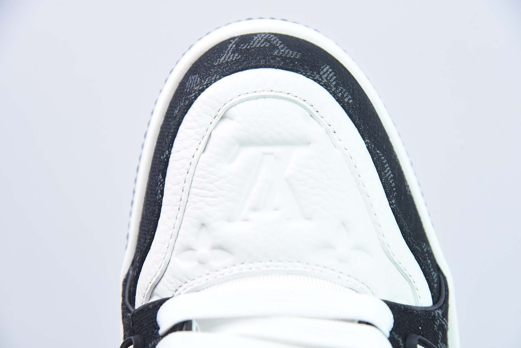 LV/路易威登    驴家 LV Trainer运动鞋
