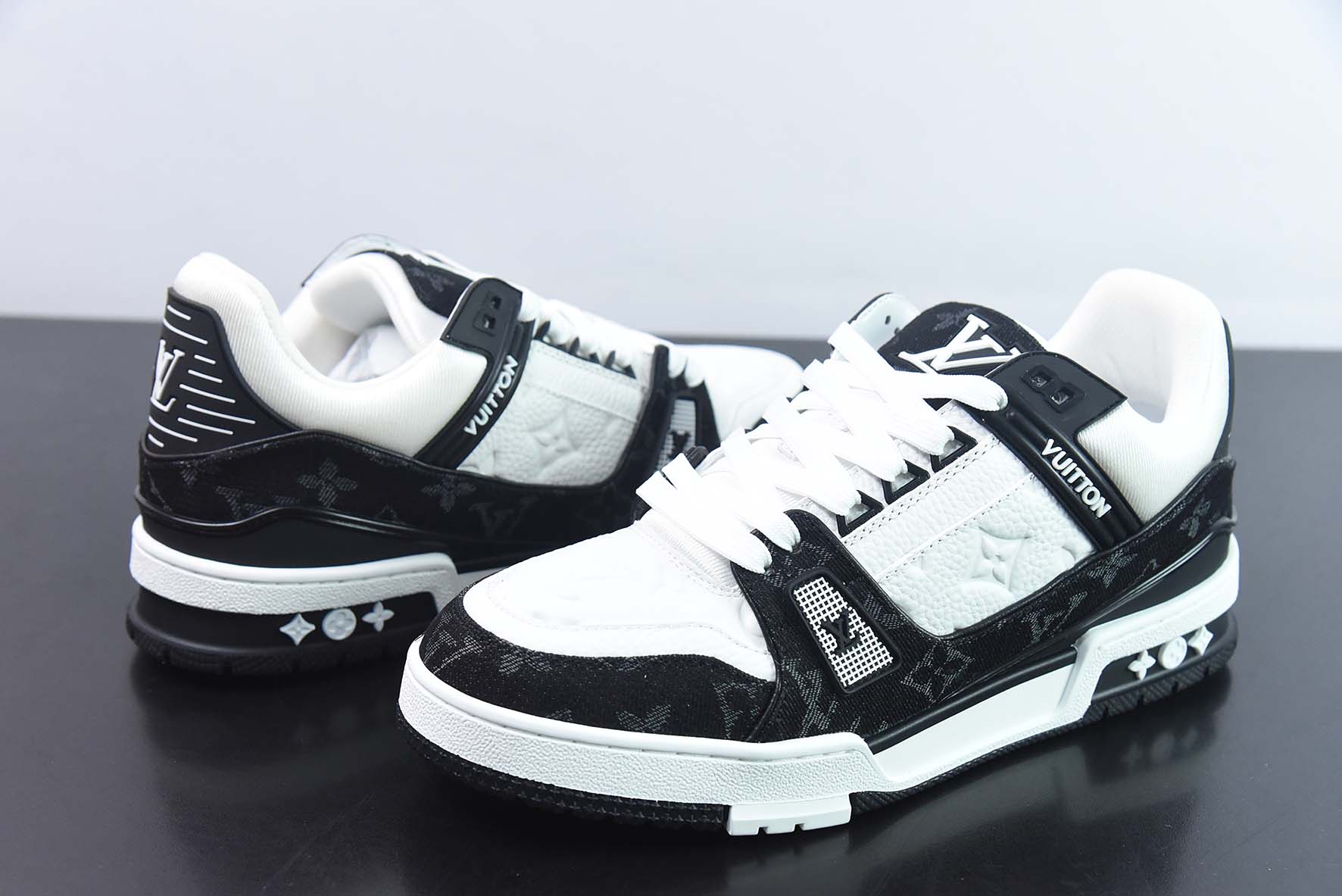 LV/路易威登    驴家 LV Trainer运动鞋