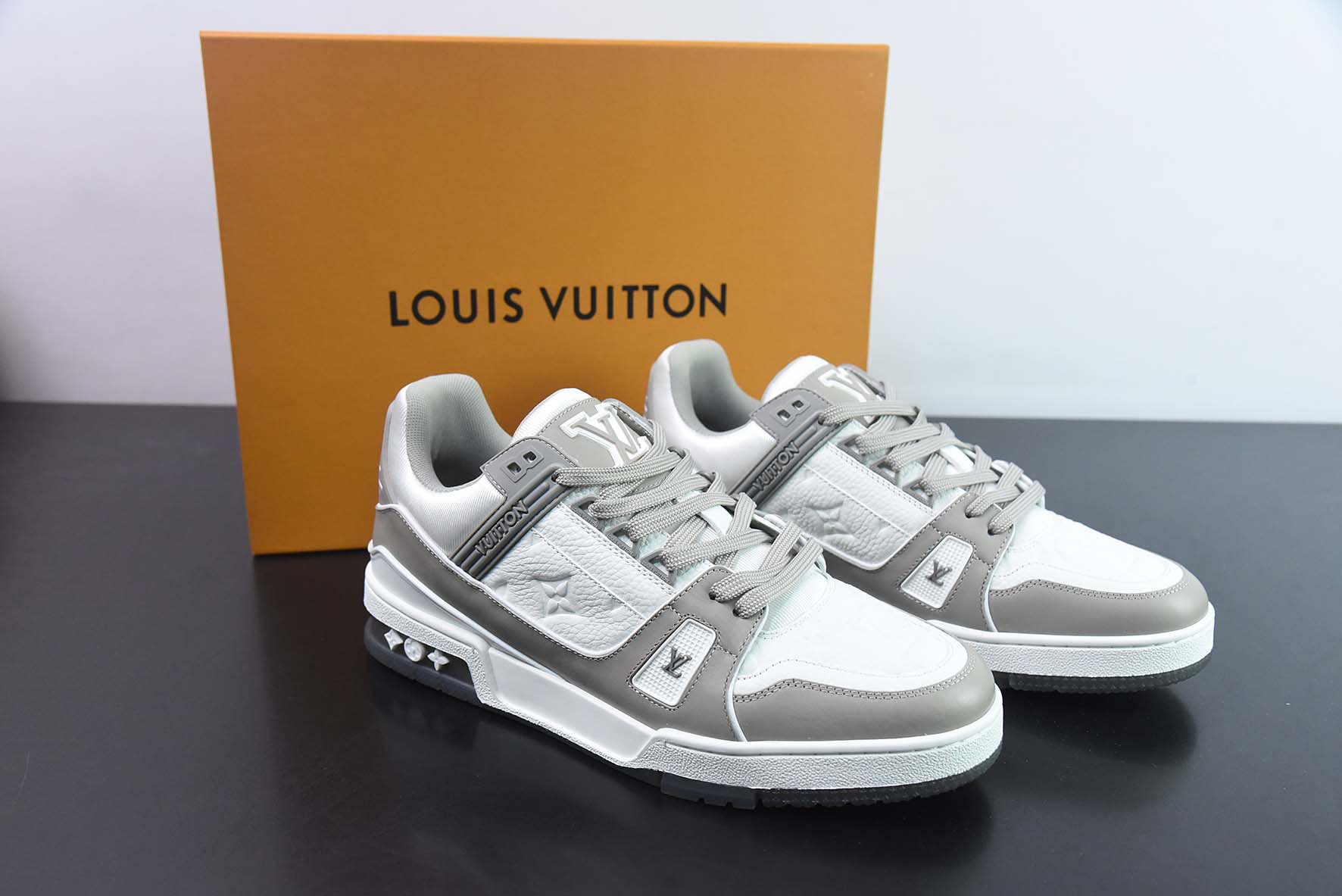 LV/路易威登    驴家 LV Trainer运动鞋