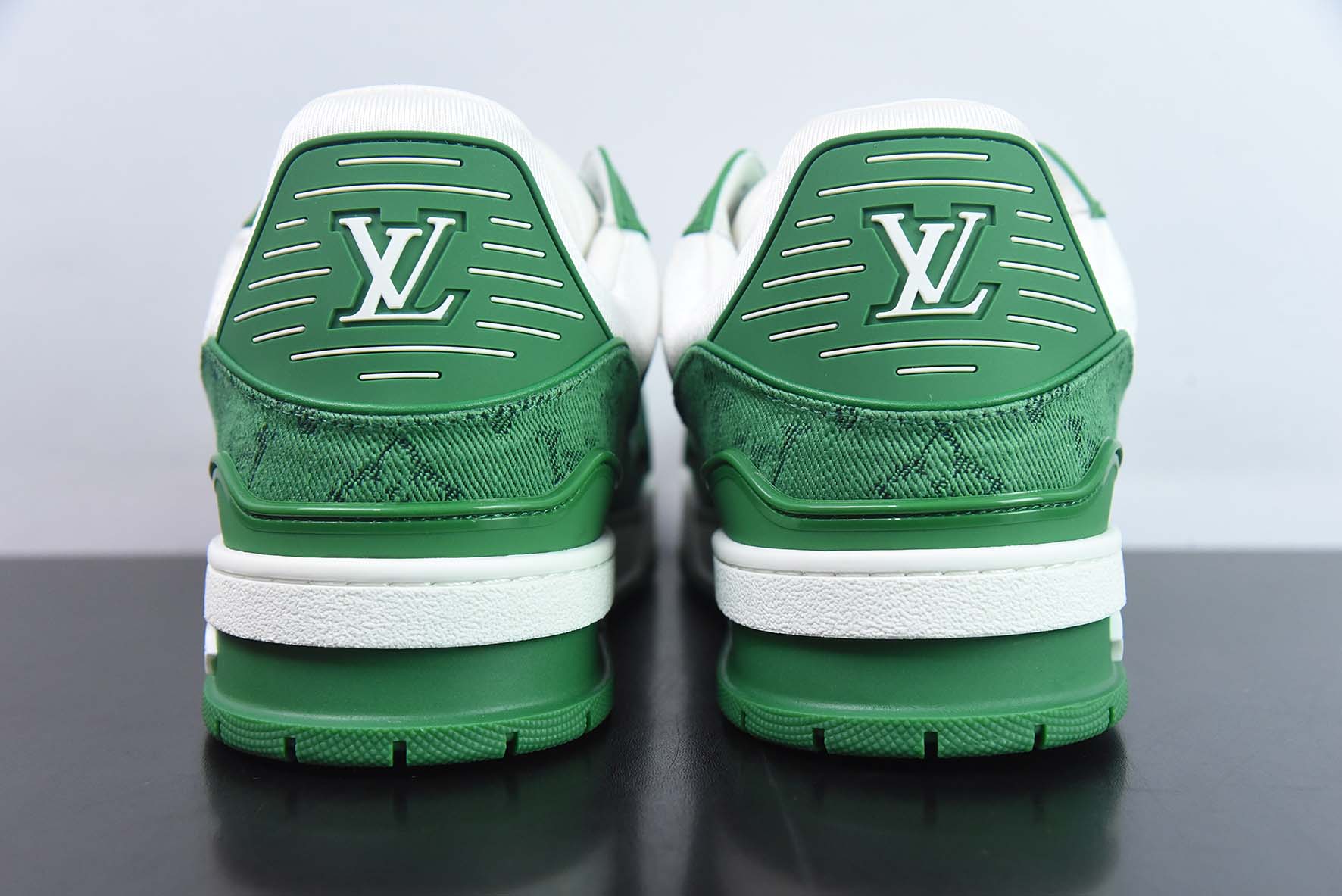 LV/路易威登    驴家 LV Trainer运动鞋