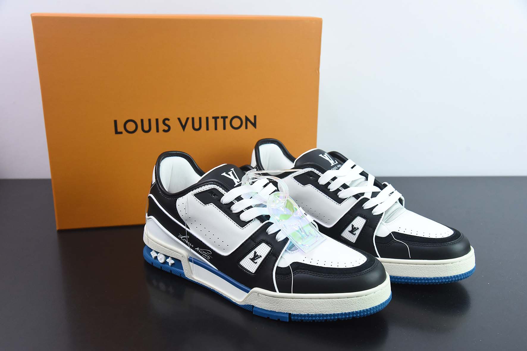 LV/路易威登    驴家 LV Trainer运动鞋