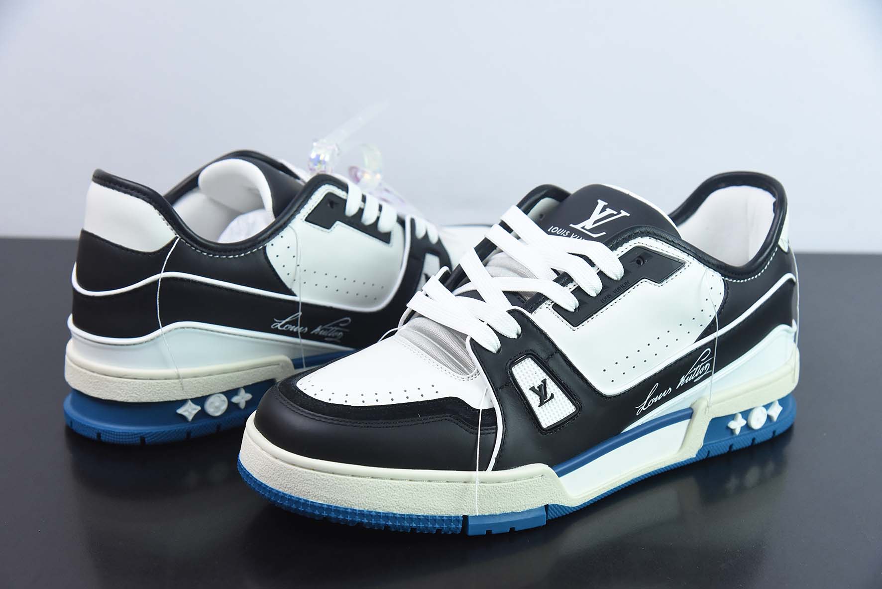 LV/路易威登    驴家 LV Trainer运动鞋