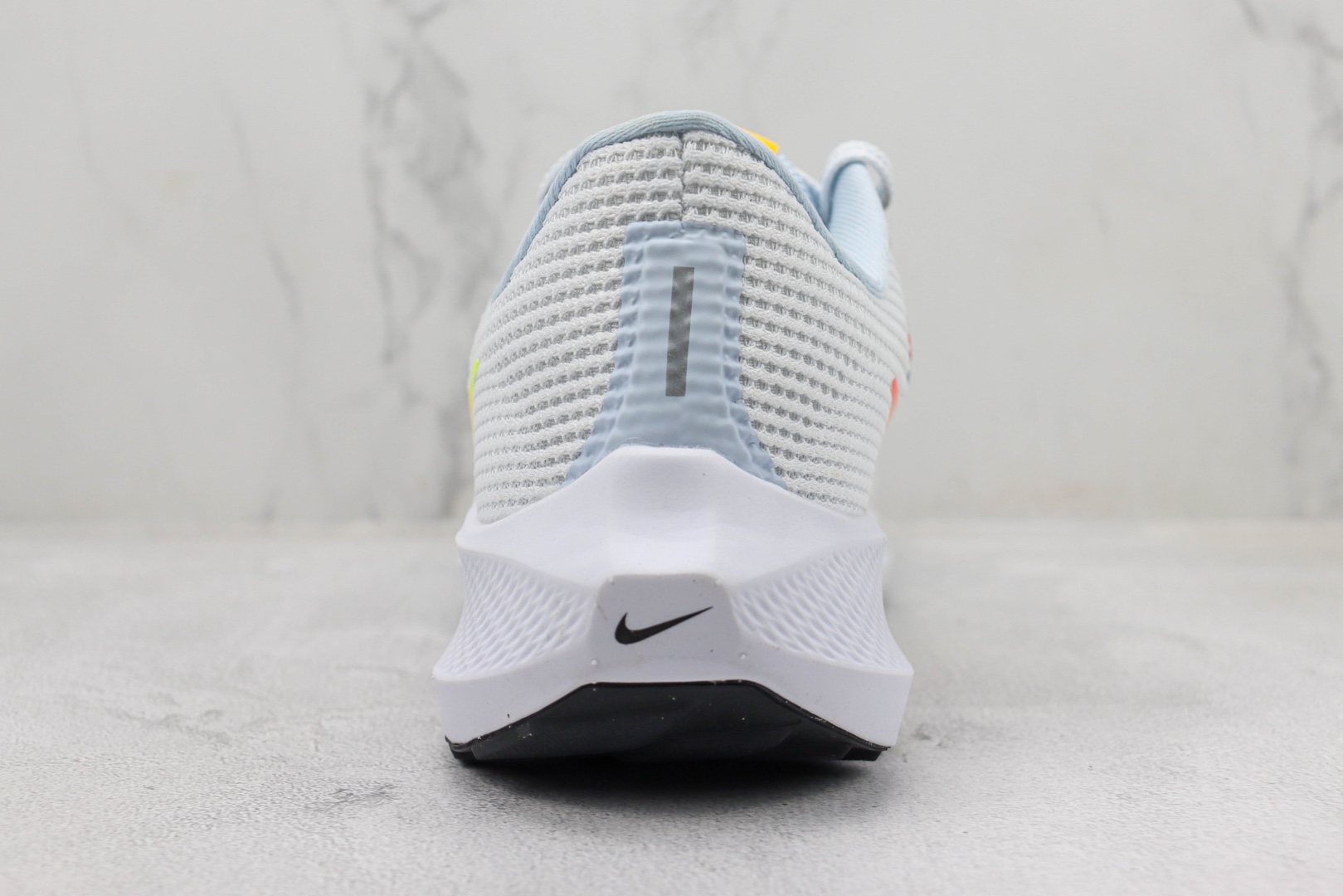 Nike Zoom Pegasus 40 White Running Shoes Breathable Cushioned Sneakers DV3854-102 6 o 1h4u162fd1r3p162aqiu1pke1khu15