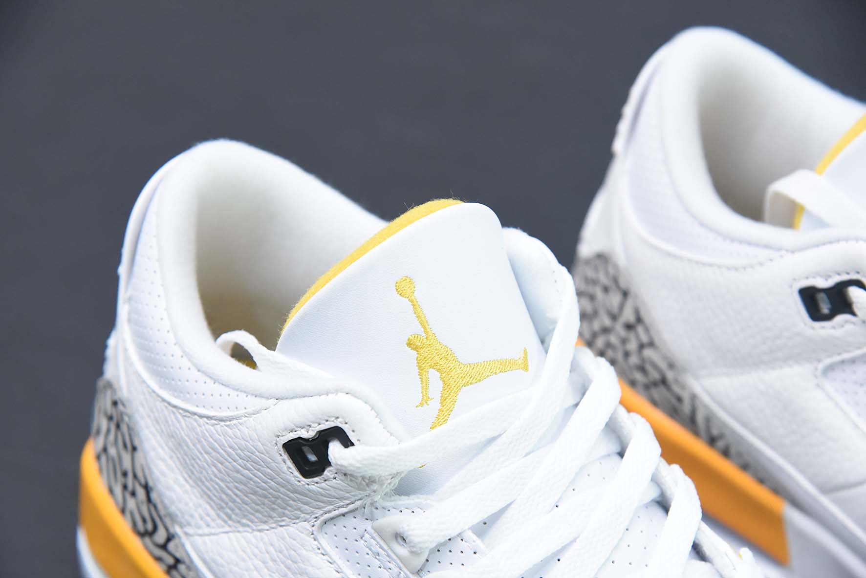 Air Jordan 3 Retro "Laser Orange" AJ3 乔3激光橙 头层 CK9246-108