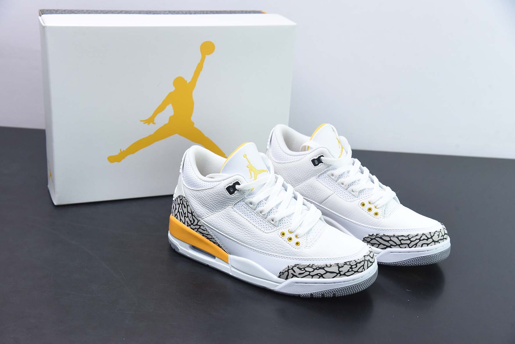 Air Jordan 3 Retro "Laser Orange" AJ3 乔3激光橙 头层 CK9246-108