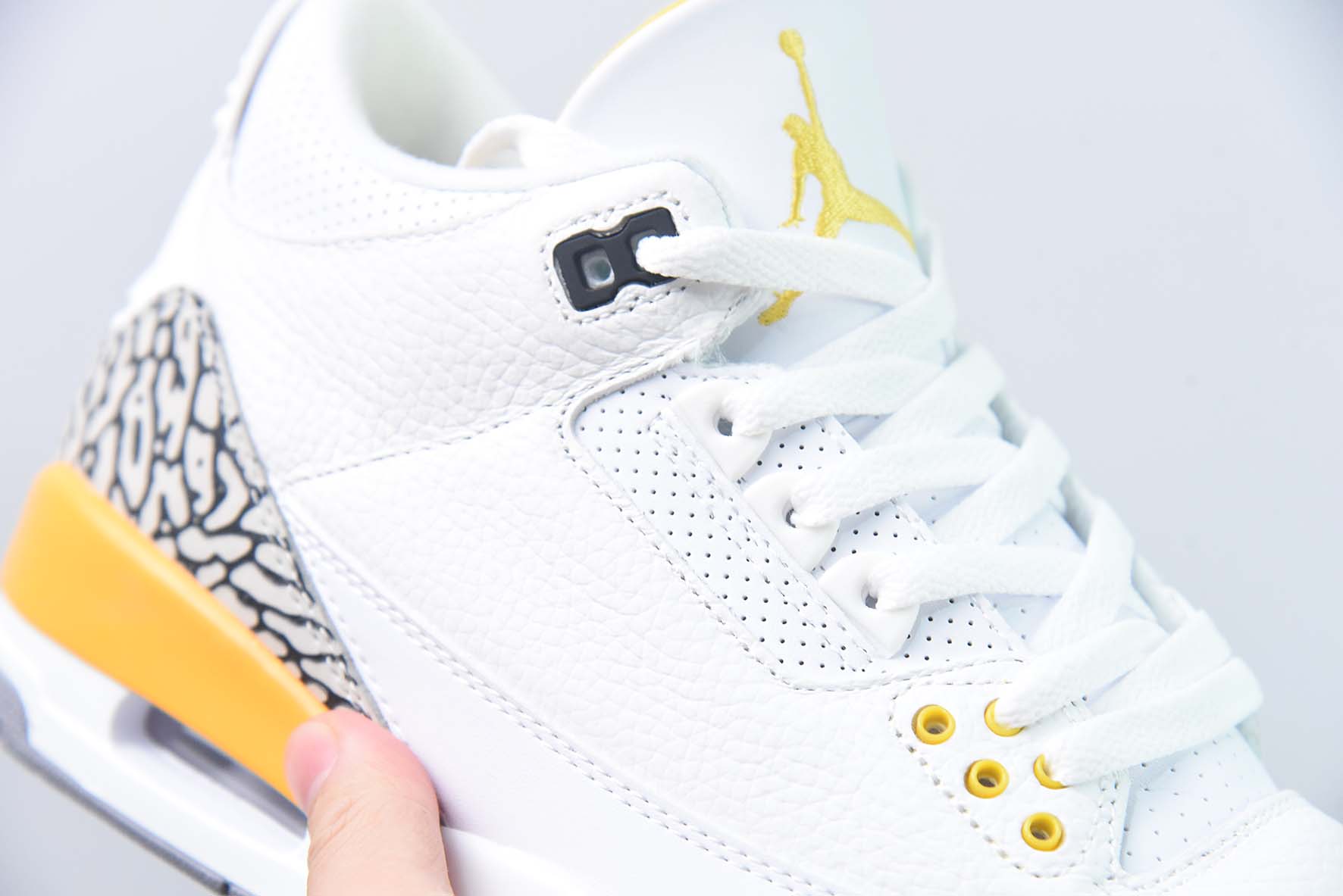 Air Jordan 3 Retro "Laser Orange" AJ3 乔3激光橙 头层 CK9246-108