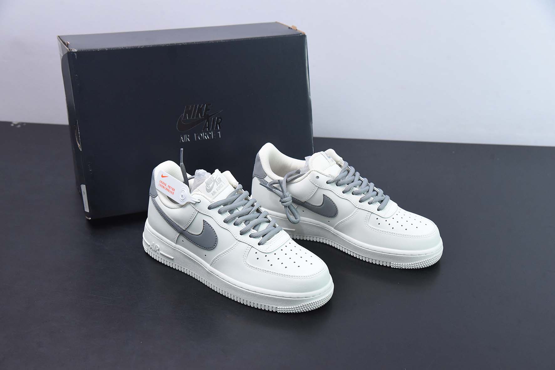 Nike Air Force 1 Low '07 低帮空军一号休闲板鞋米灰货号：CQ5059-222