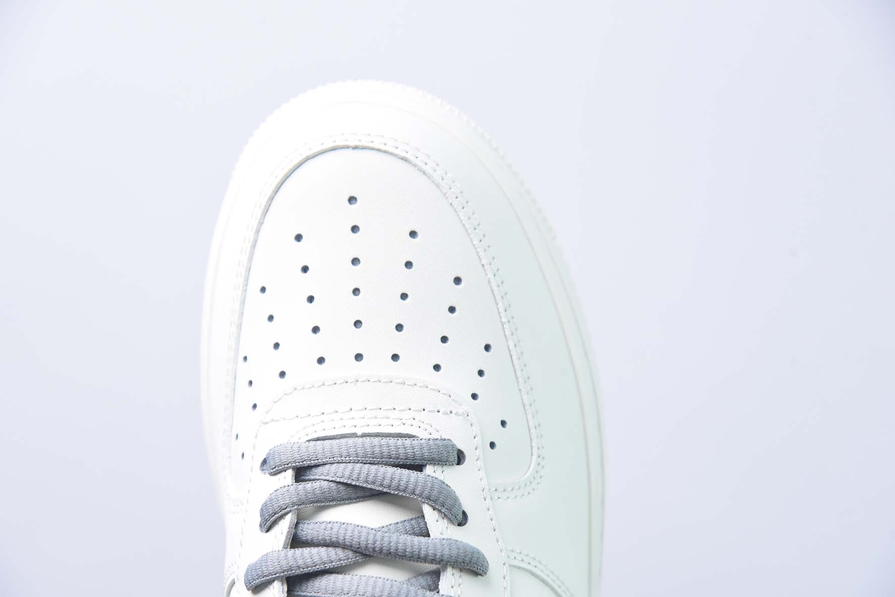 Nike Air Force 1 Low '07 低帮空军一号休闲板鞋米灰货号：CQ5059-222