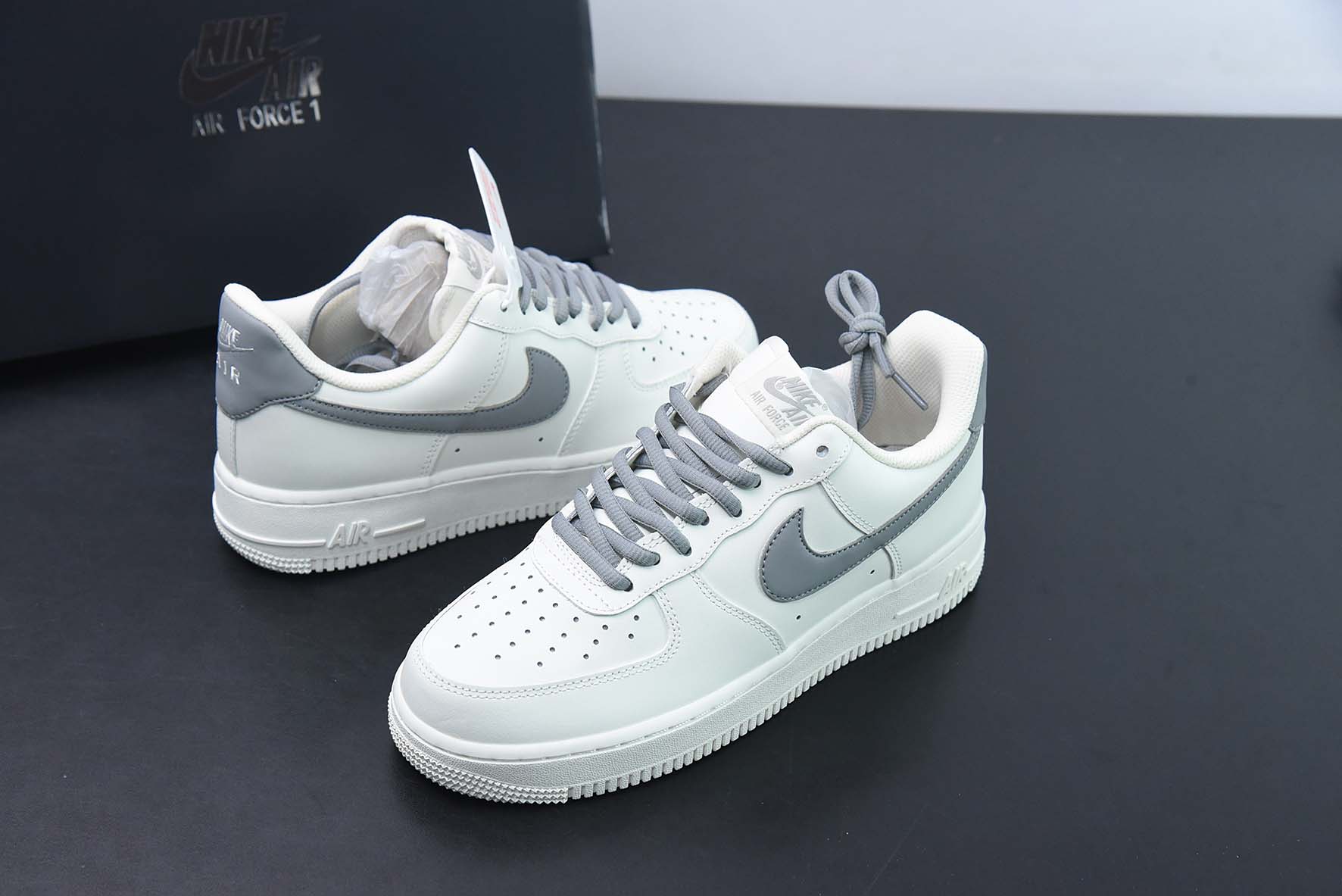 Nike Air Force 1 Low '07 低帮空军一号休闲板鞋米灰货号：CQ5059-222