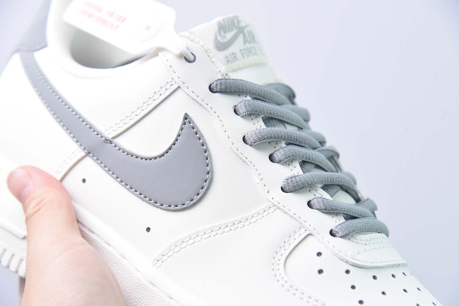 Nike Air Force 1 Low '07 低帮空军一号休闲板鞋米灰货号：CQ5059-222